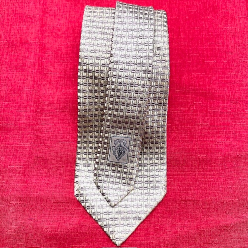 (4) GUCCI 100% SILK MEN'S Neck Ties Blue Stripted Silver Green Gold (Select 1) - Picture 8 of 16